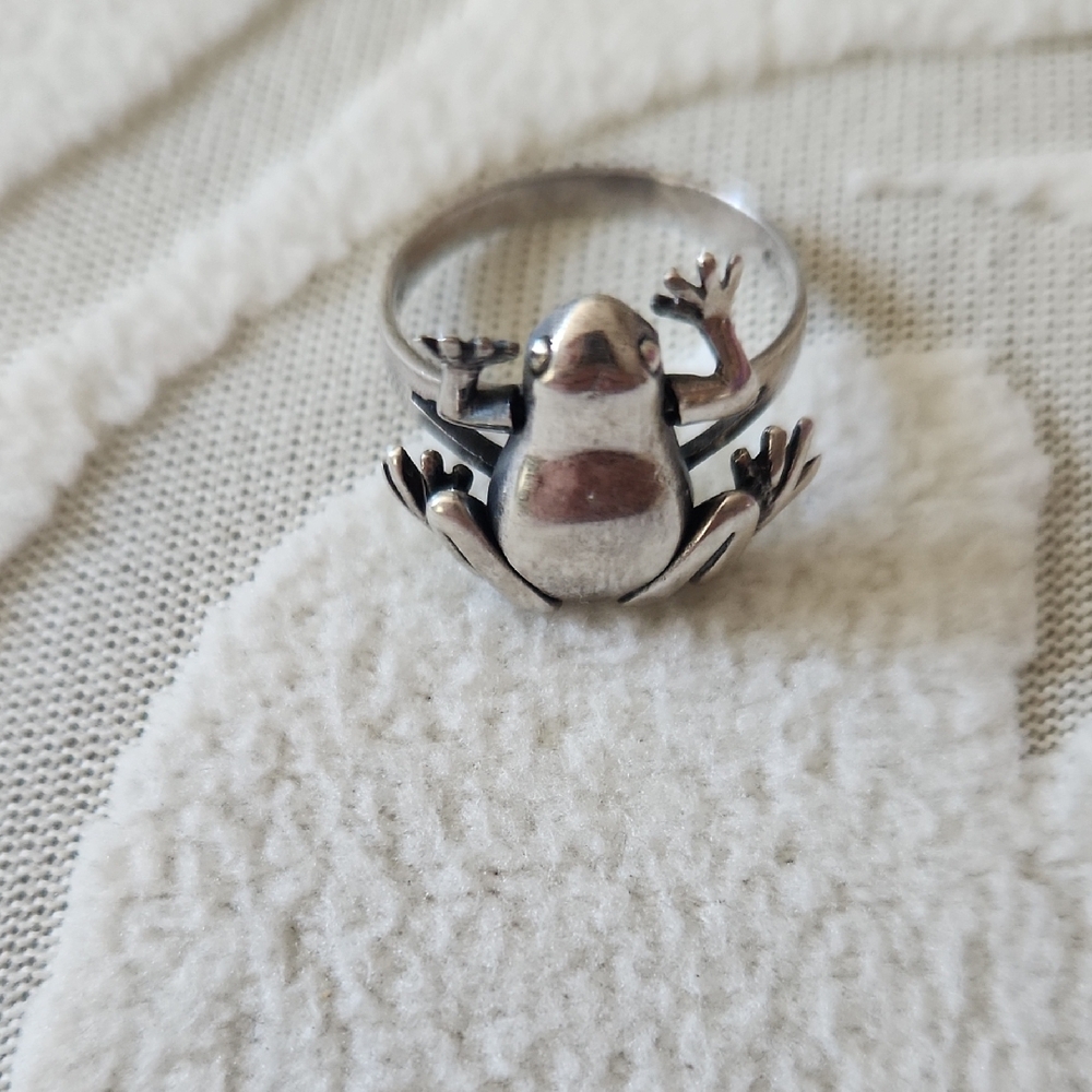 Silver Frog Ring